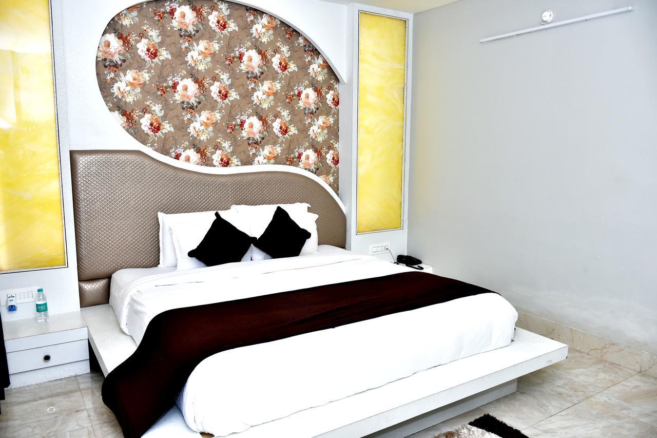 Hotel Daftari Palace Kishanganj Εξωτερικό φωτογραφία