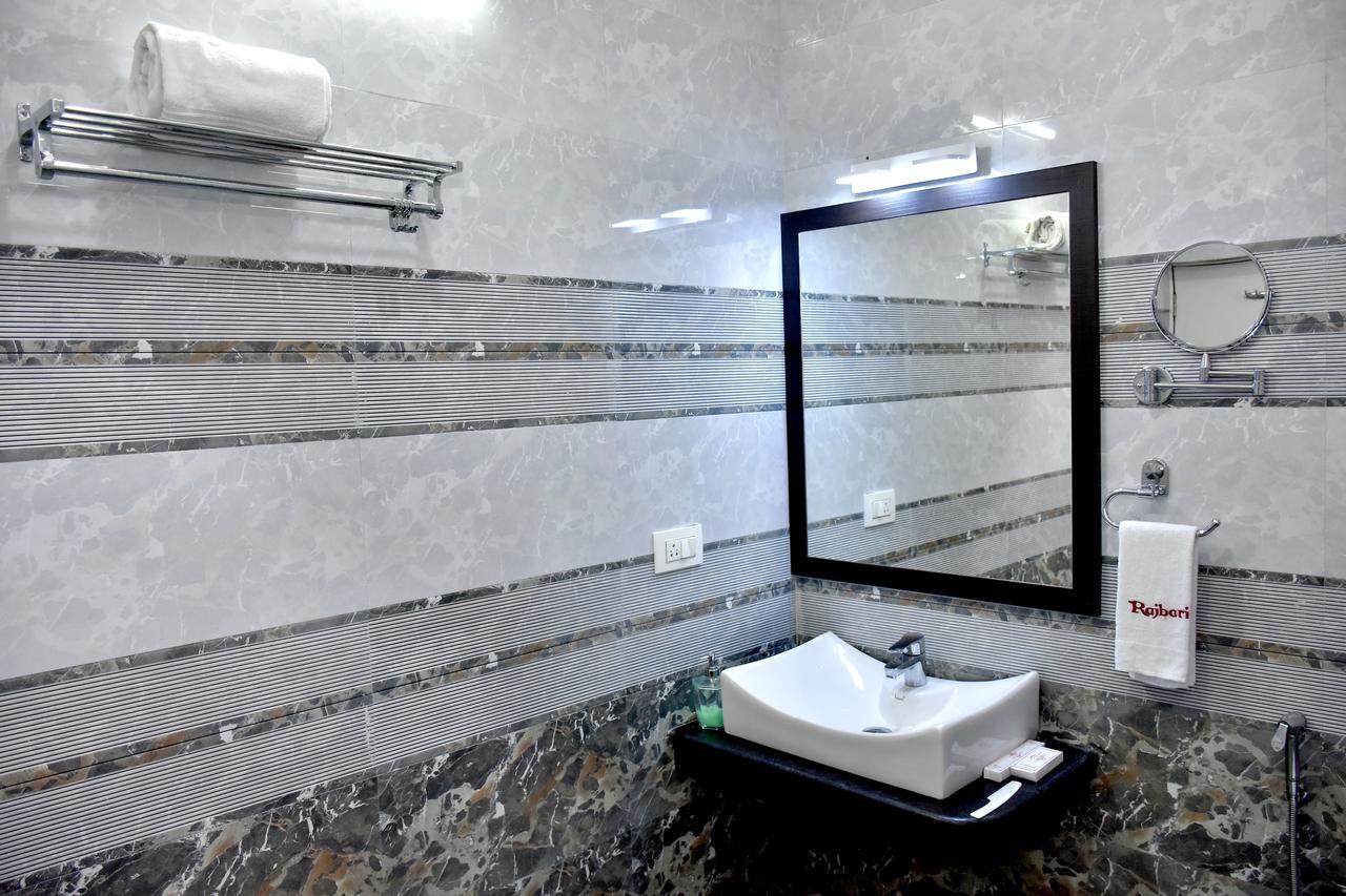 Hotel Daftari Palace Kishanganj Εξωτερικό φωτογραφία